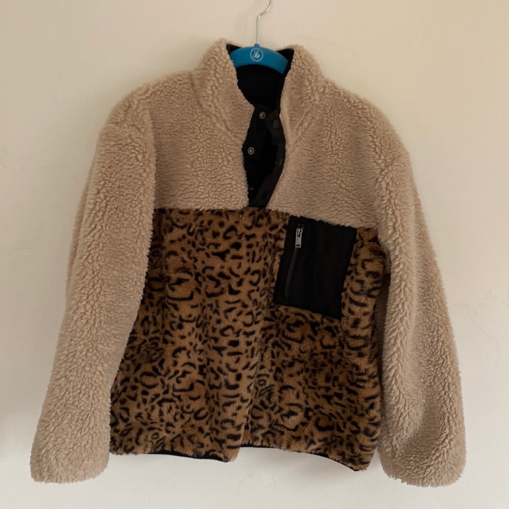 Rails SAGA cream leopard jacket. Excellent condition. Size small. Retail $228